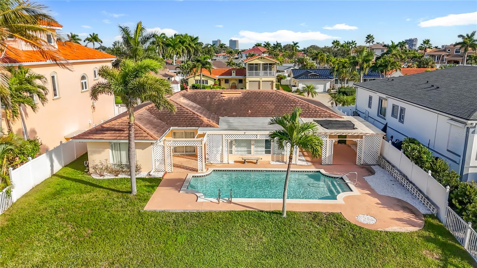 SOUTH CSWY ISLE YACHT CLUB 5TH ADD - Residential