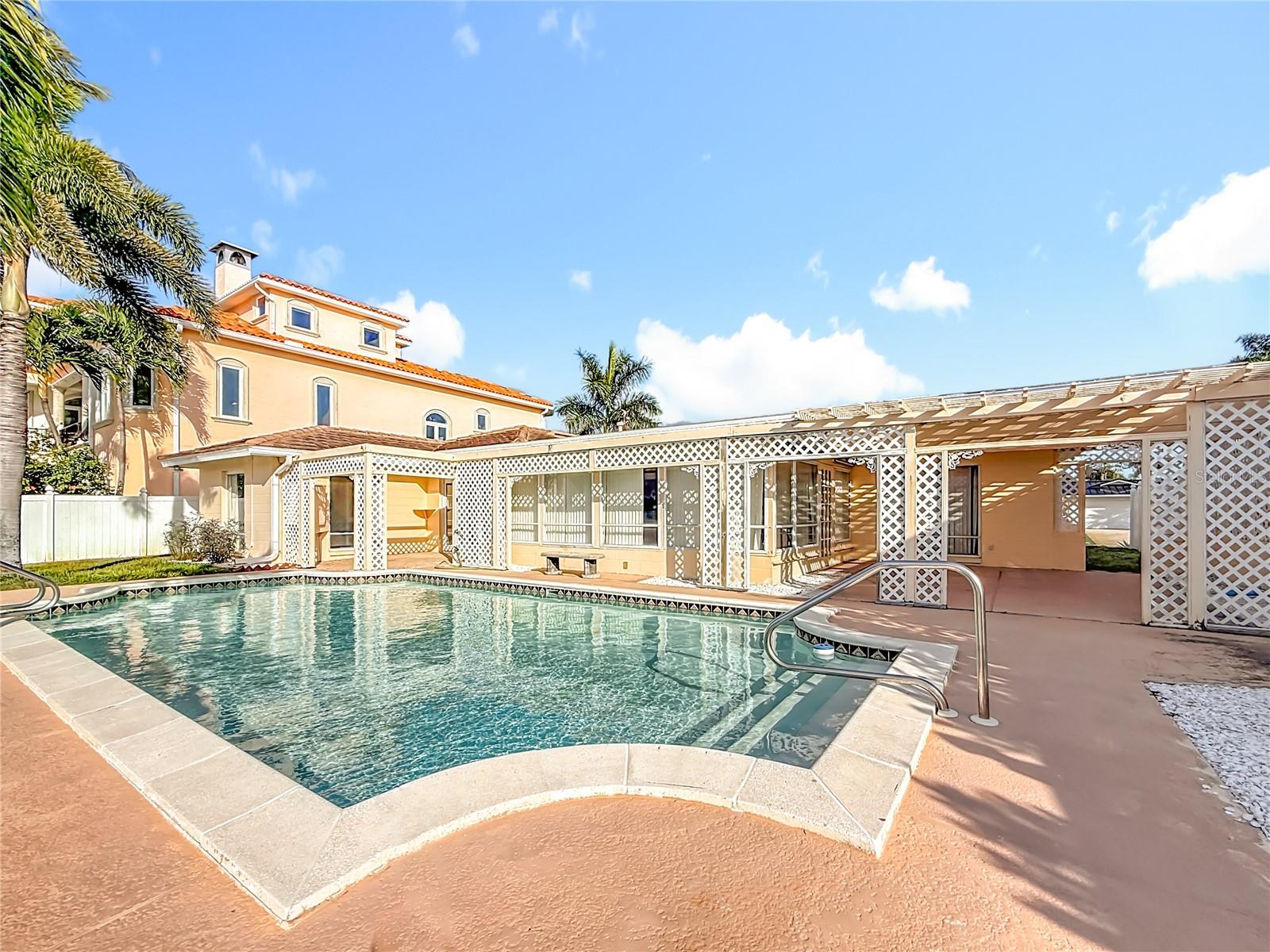 SOUTH CSWY ISLE YACHT CLUB 5TH ADD - Residential