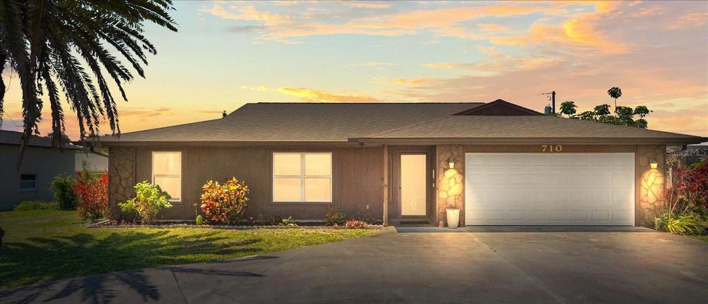 Photo of 710 Beverly Road, Venice, FL 34293 (MLS # A4652702)