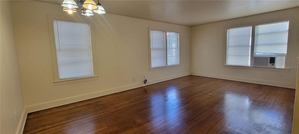 Photo of 207 NE Blvd #4, Gainesville, FL 32601 (MLS # GC537150)