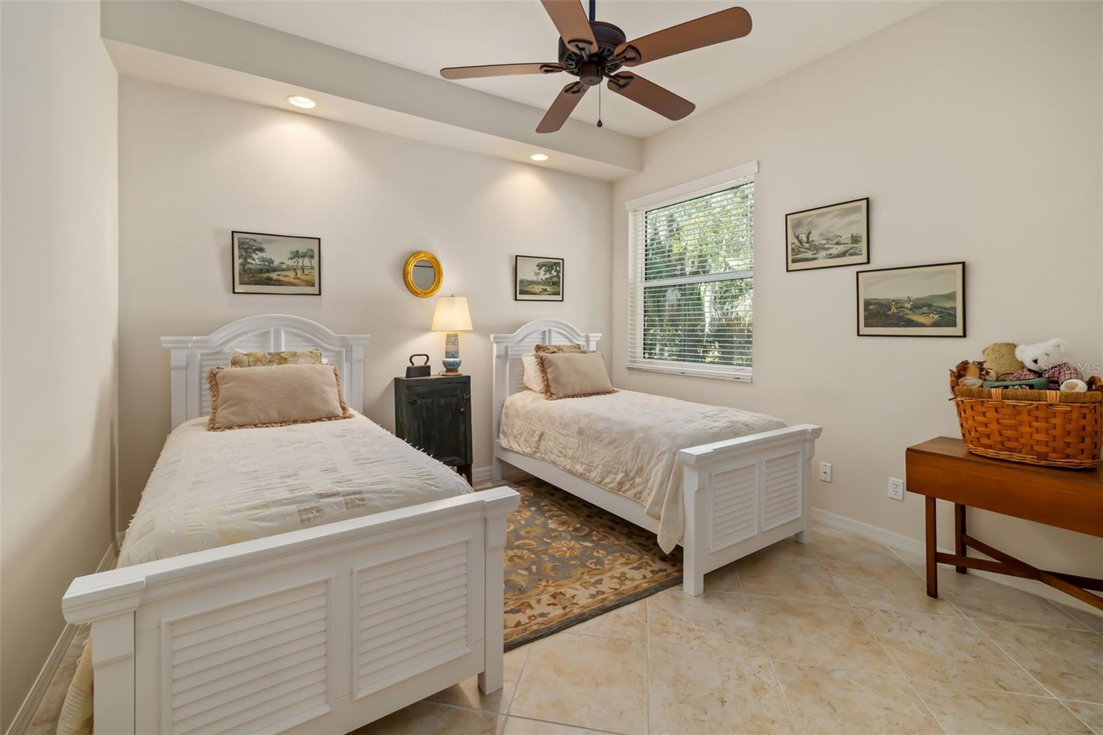 LAUREL OAK ESTATES - Residential