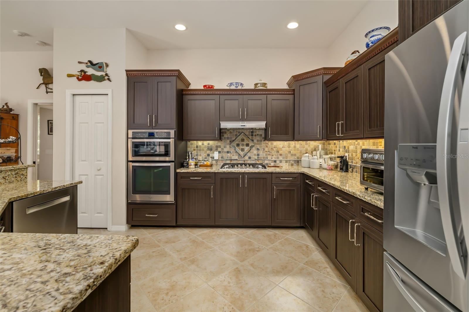 LAUREL OAK ESTATES - Residential