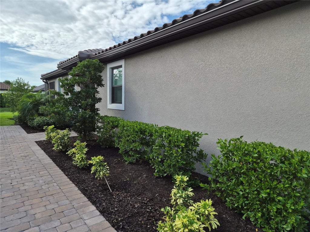 Photo of 10057 Morning Mist Lane, Sarasota, FL 34241 (MLS # A4698362)