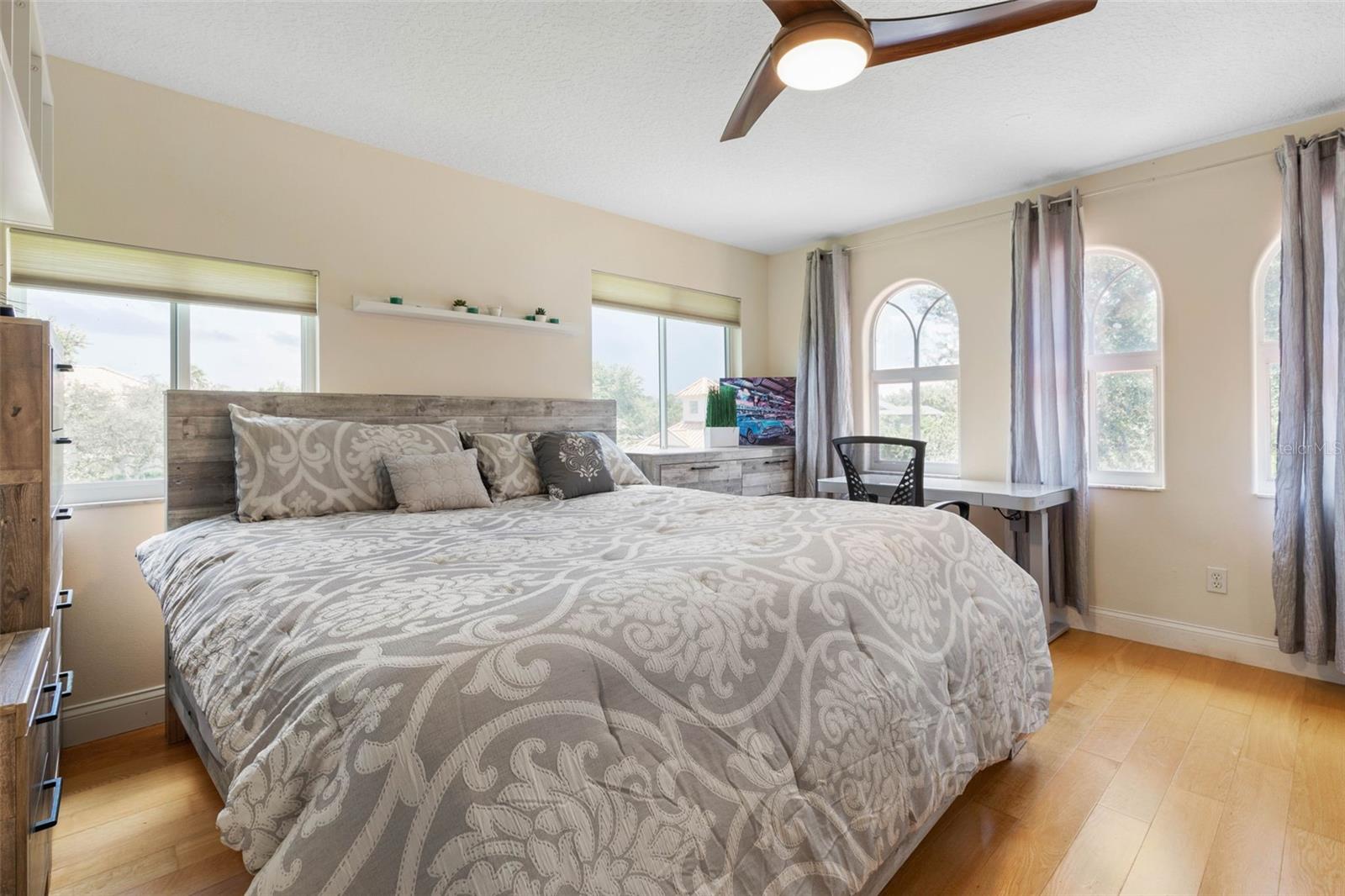FRONT ST GRANDHAVEN PH 1 - Residential