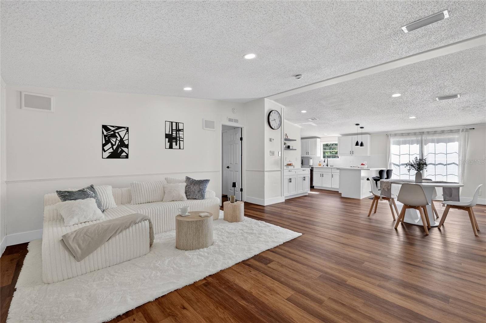 COLEMAN OAKS - Residential