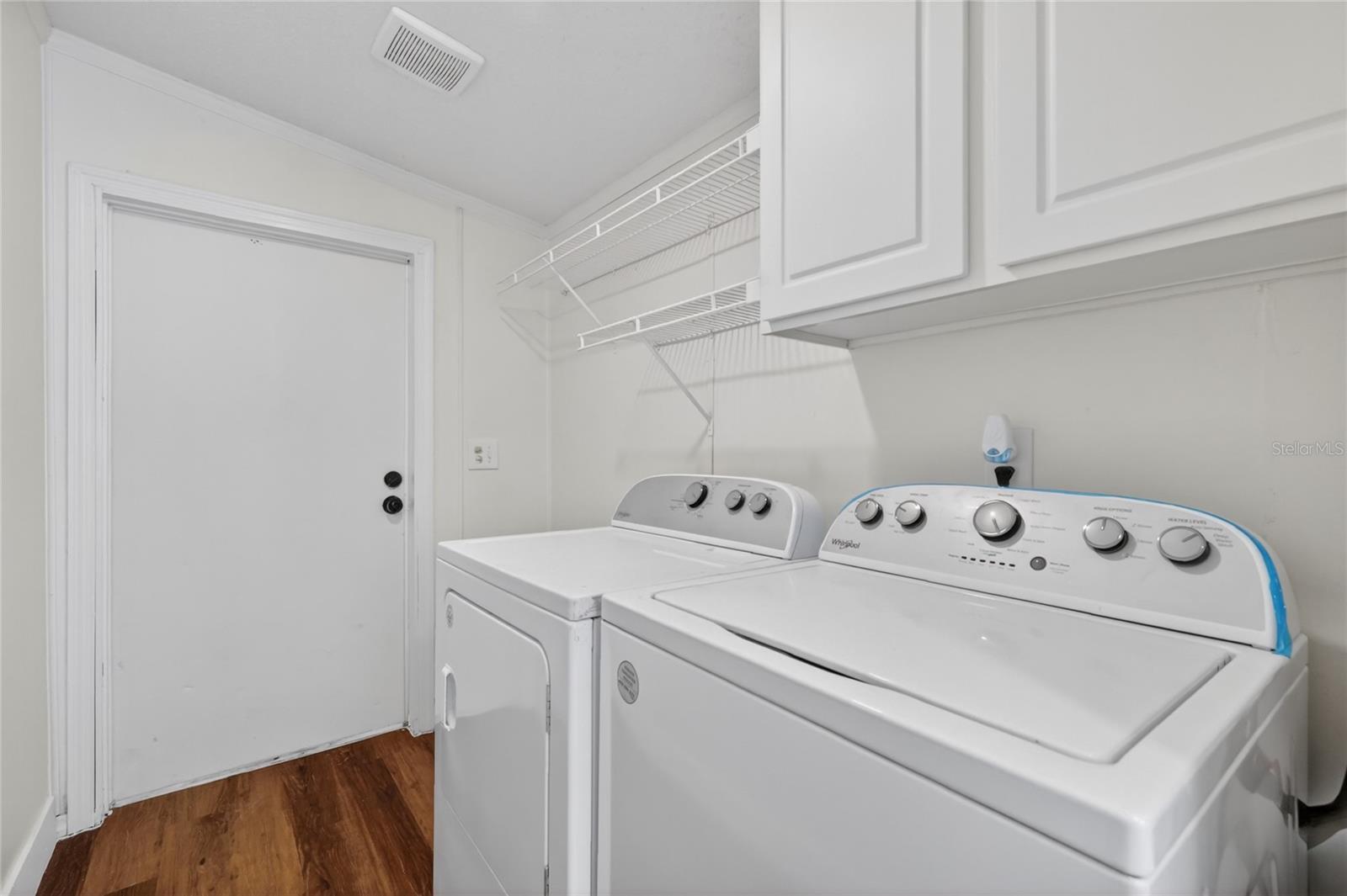 COLEMAN OAKS - Residential