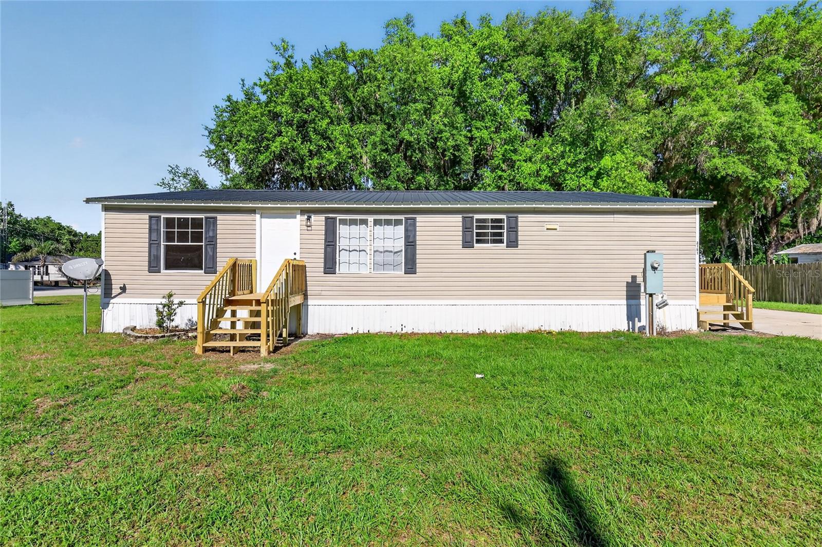 COLEMAN OAKS - Residential