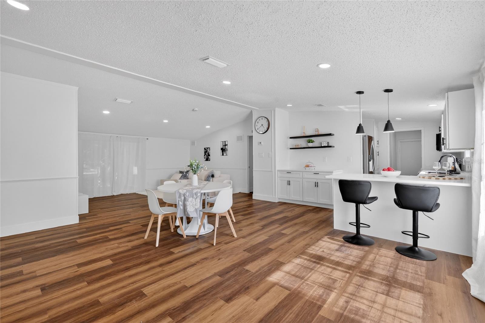 COLEMAN OAKS - Residential