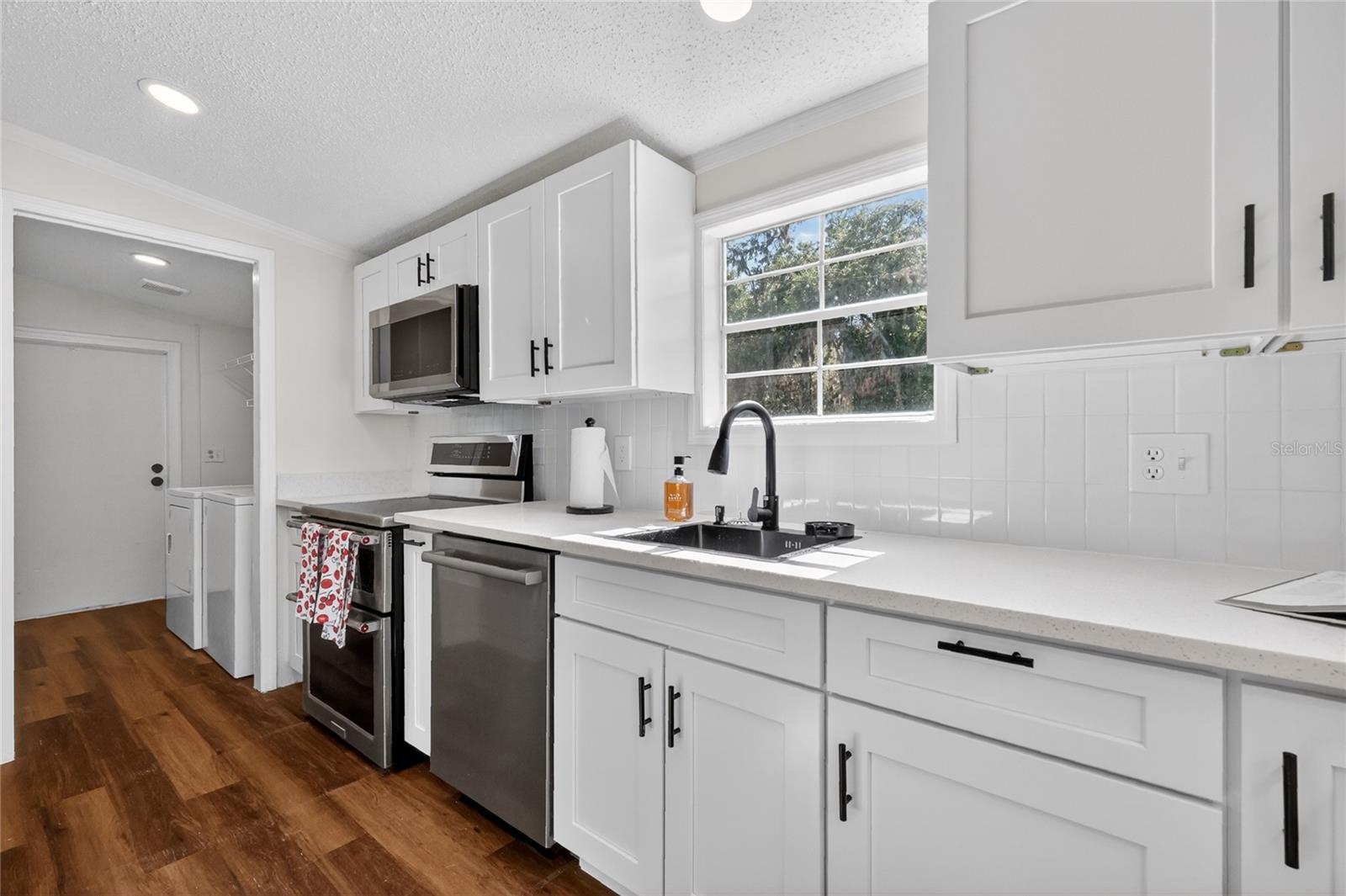 COLEMAN OAKS - Residential