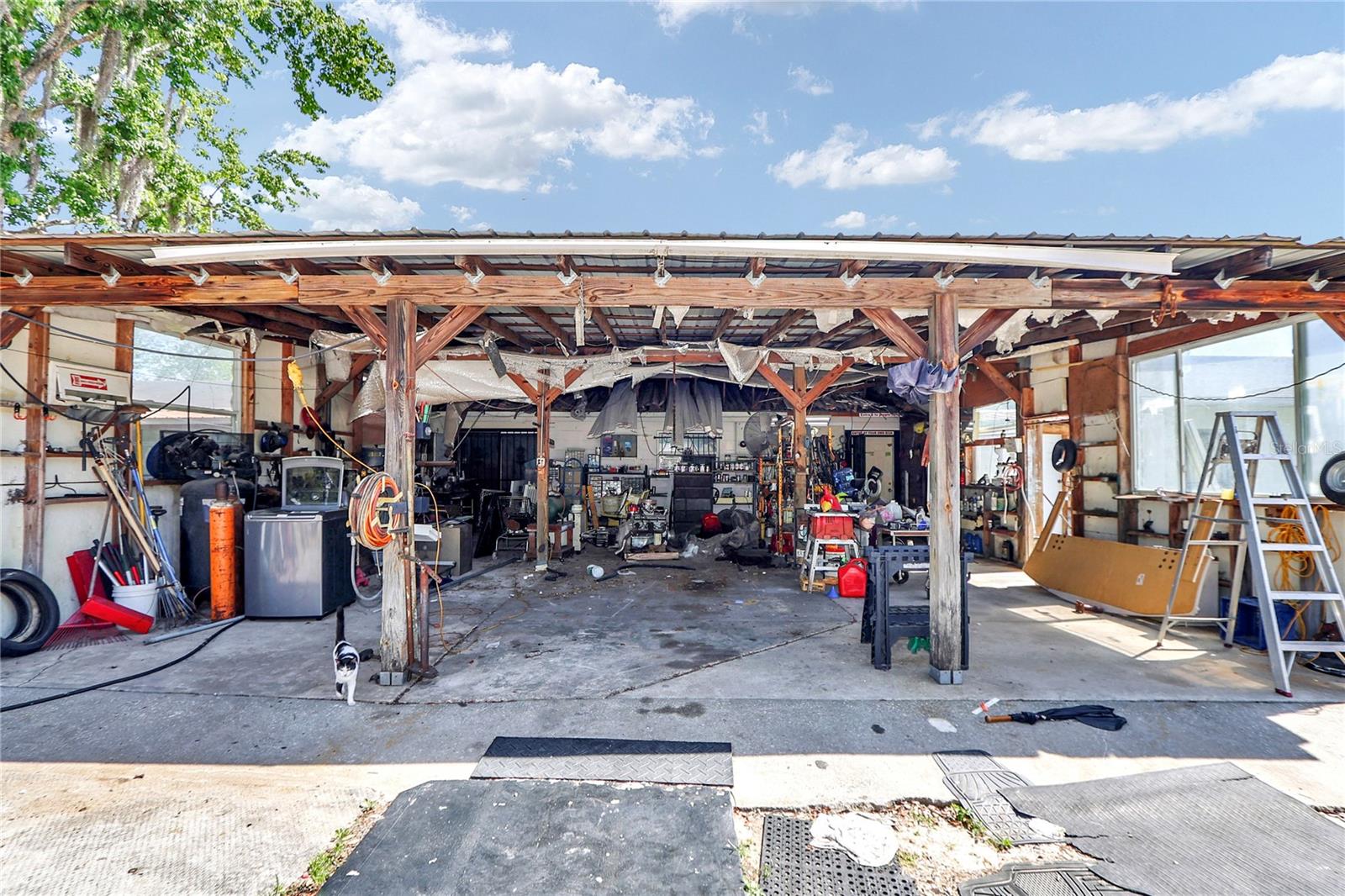 ACREAGE NON SUB - Residential Income