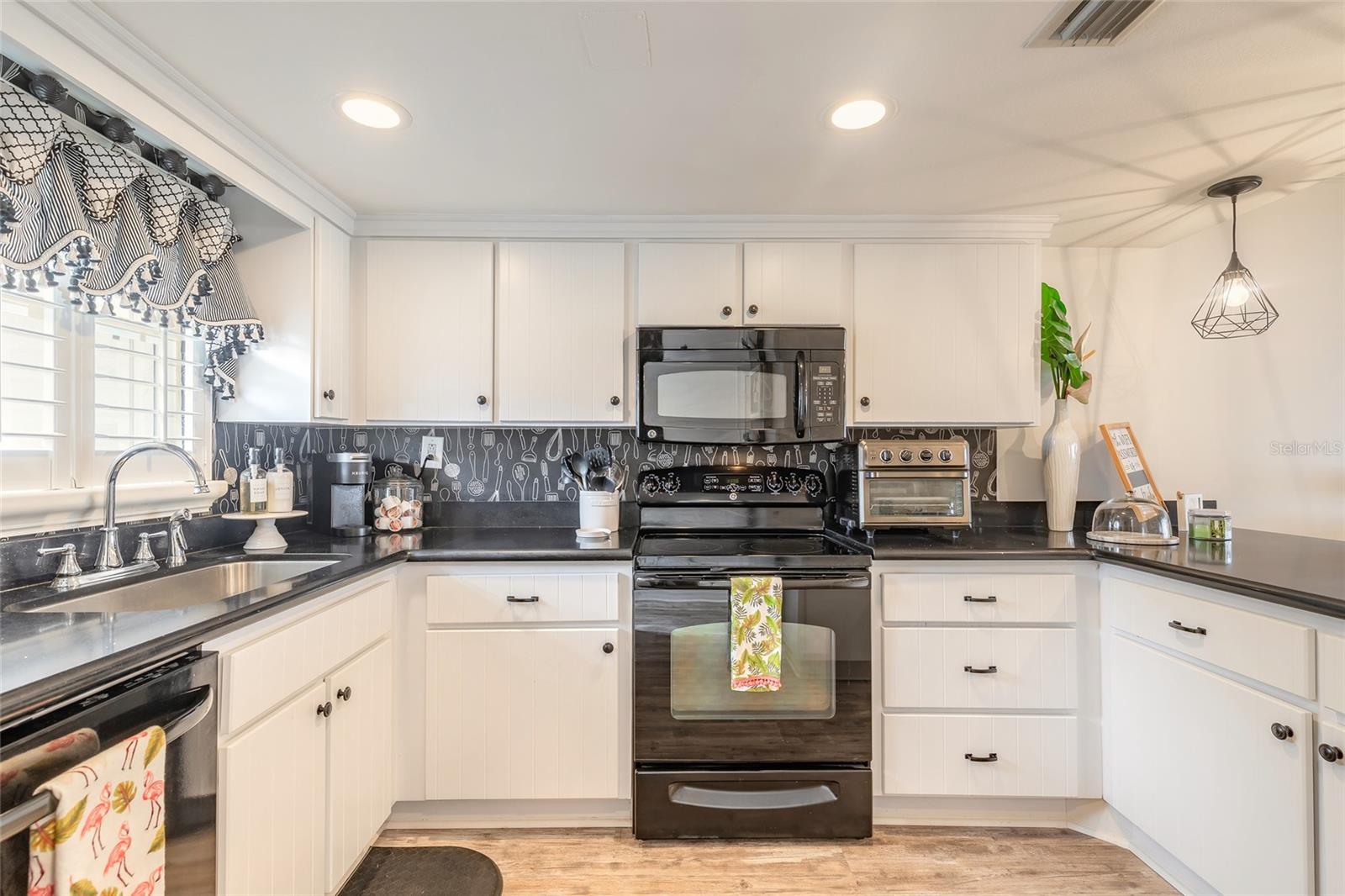 SURFSIDE CONDO - Residential