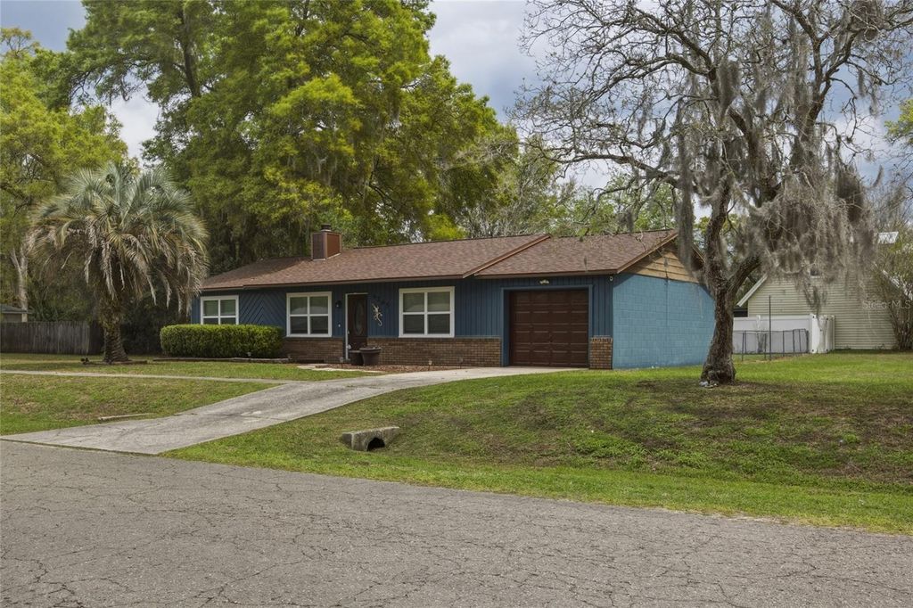 Photo of 4265 NE 25 Terrace, Ocala, FL 34479 (MLS # OM720908)