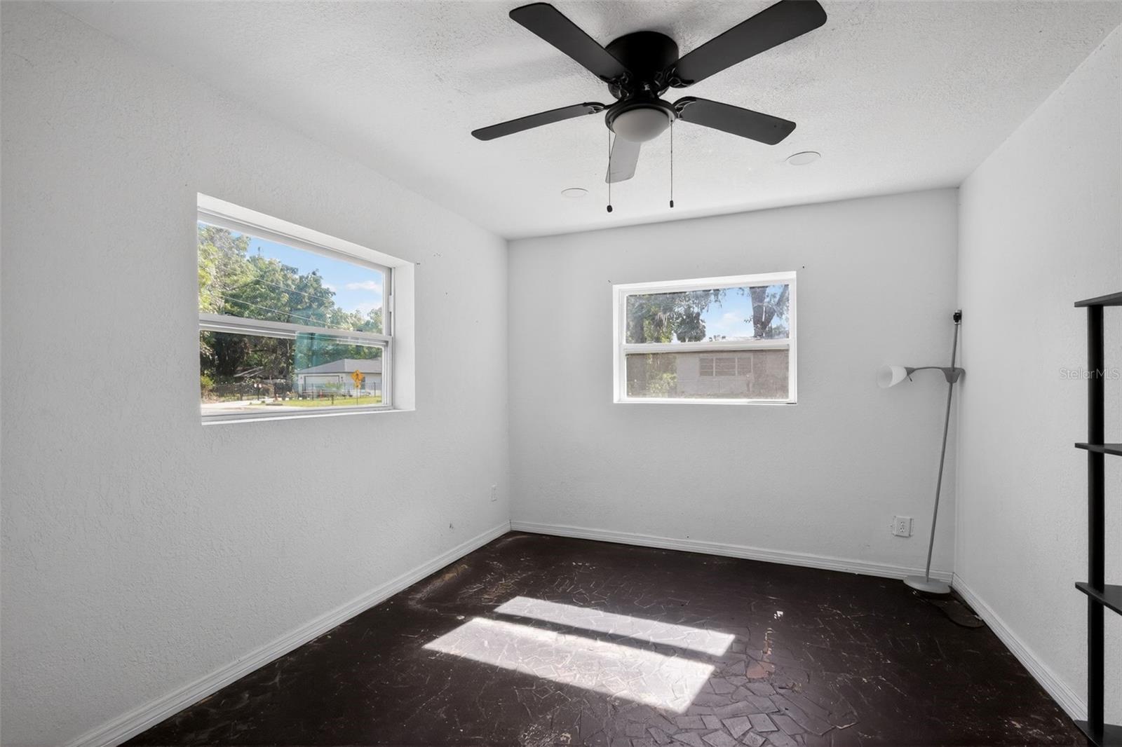 COLUMBIA CITY - Residential