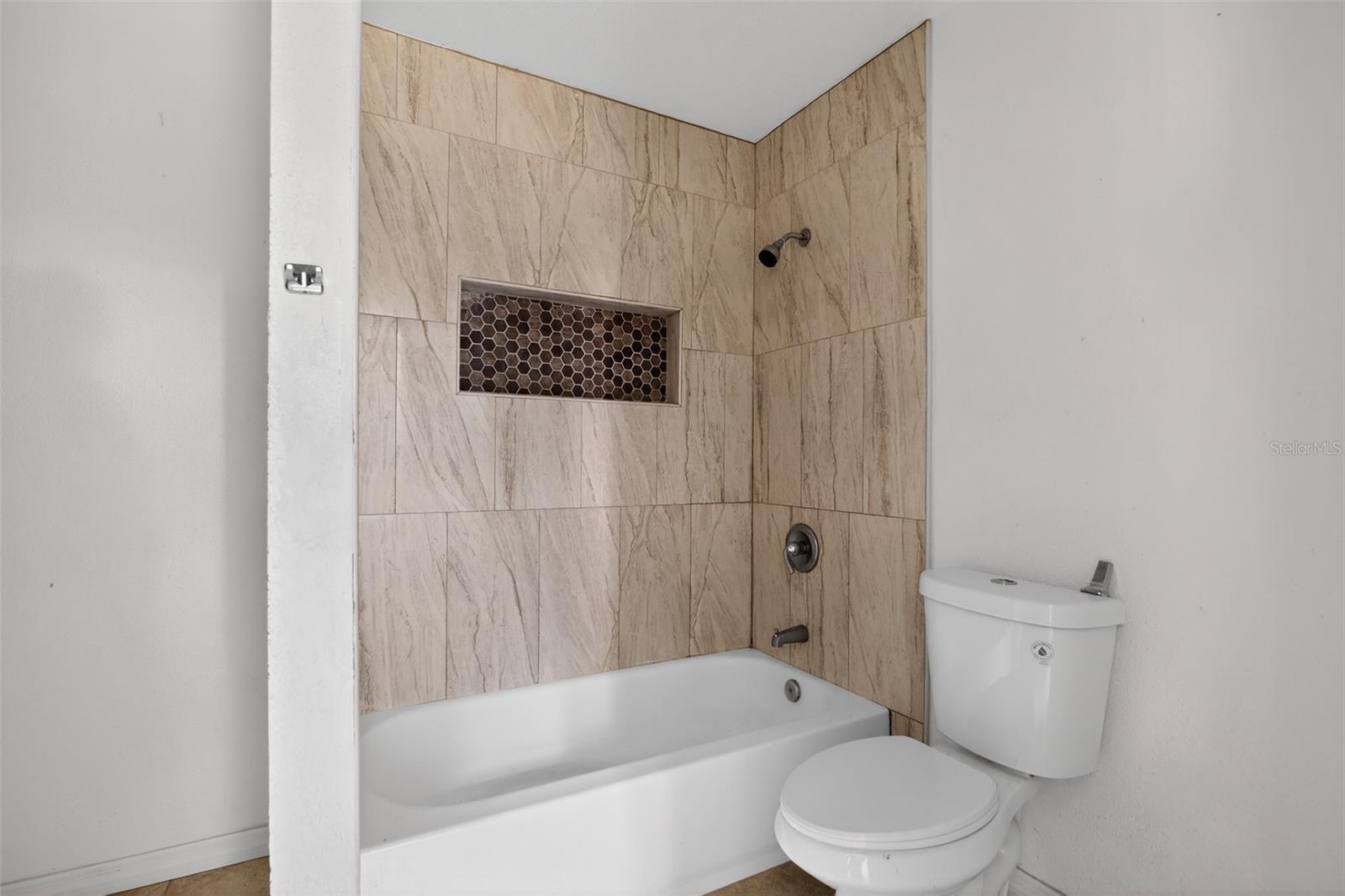 COLUMBIA CITY - Residential