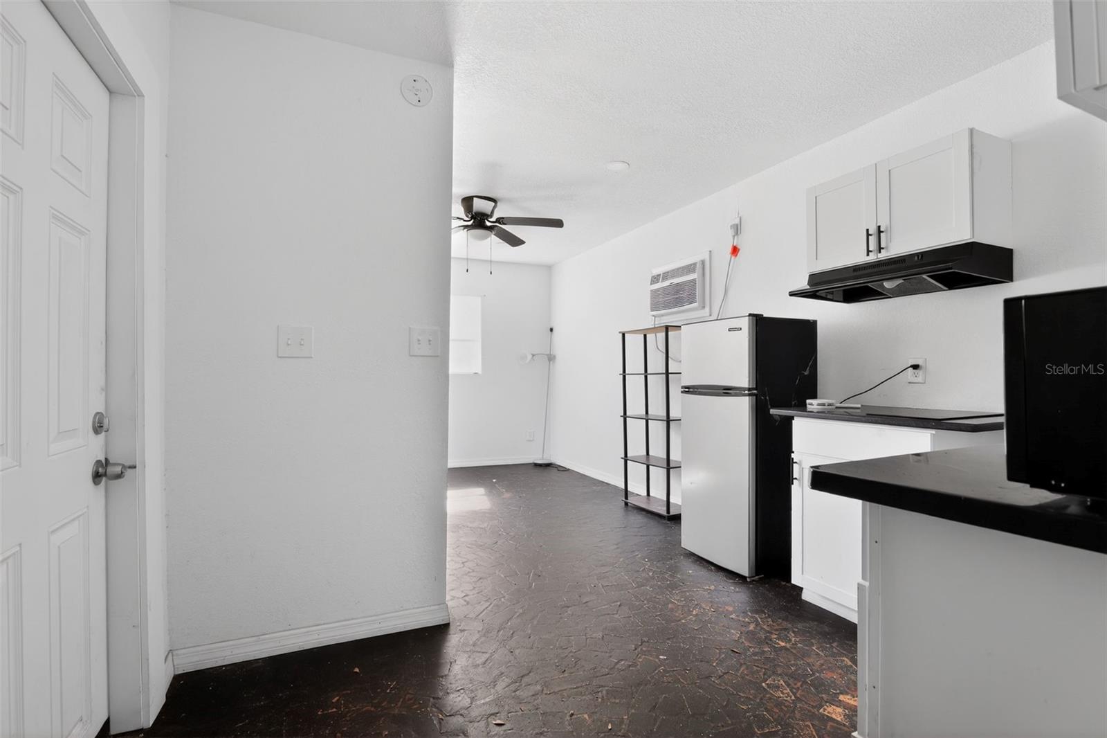 COLUMBIA CITY - Residential