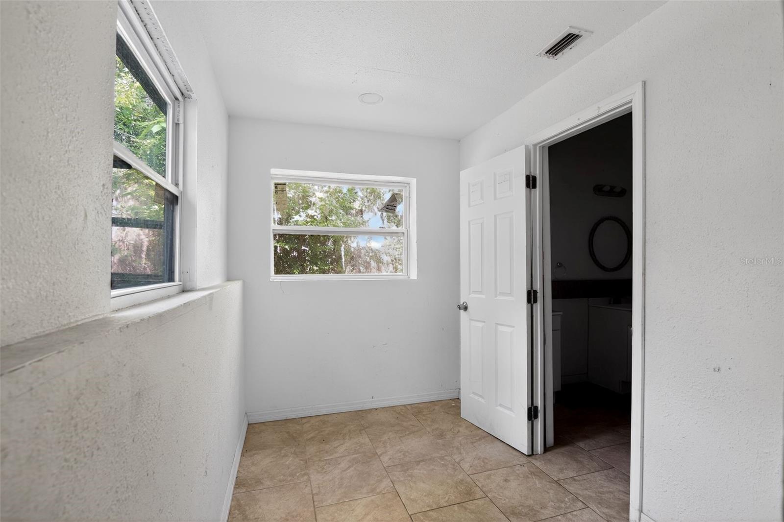 COLUMBIA CITY - Residential