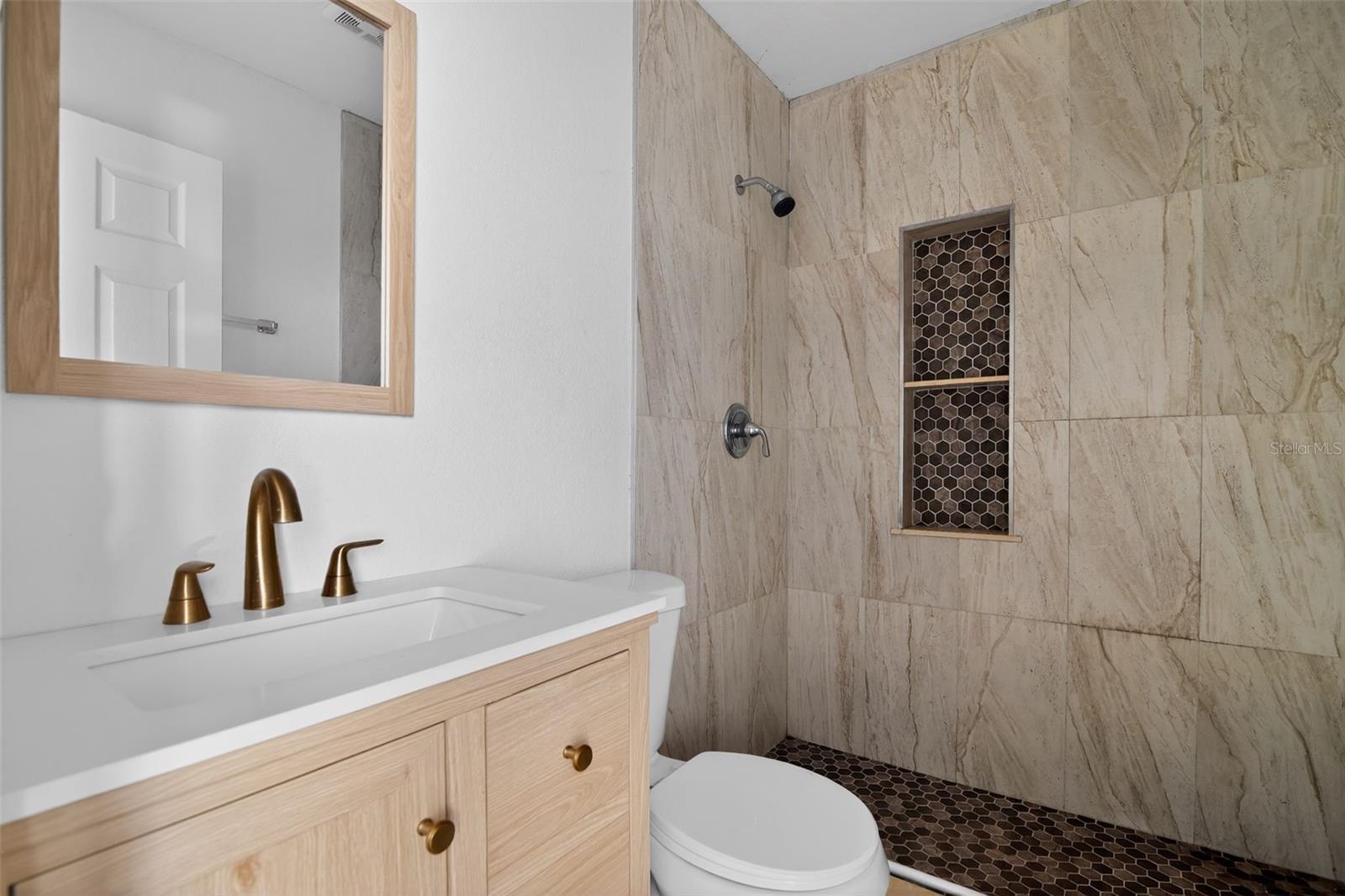 COLUMBIA CITY - Residential