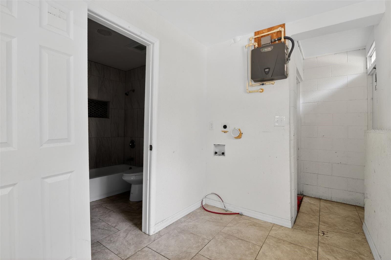 COLUMBIA CITY - Residential