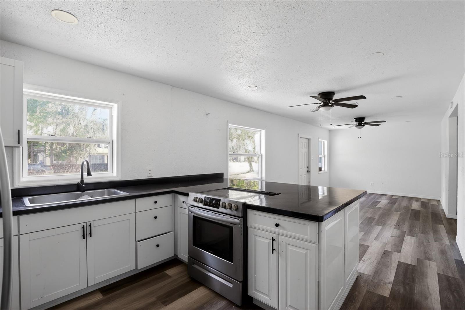 COLUMBIA CITY - Residential