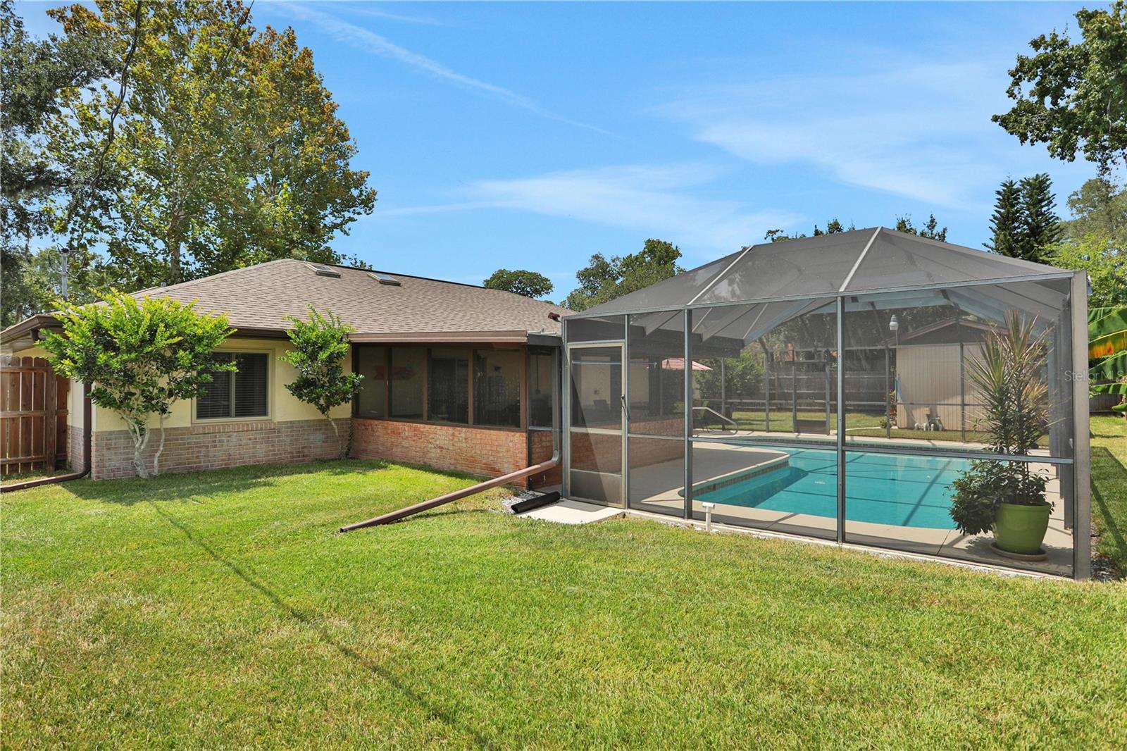 Photo 40 of 46 of 1969 MENGER CIRCLE house