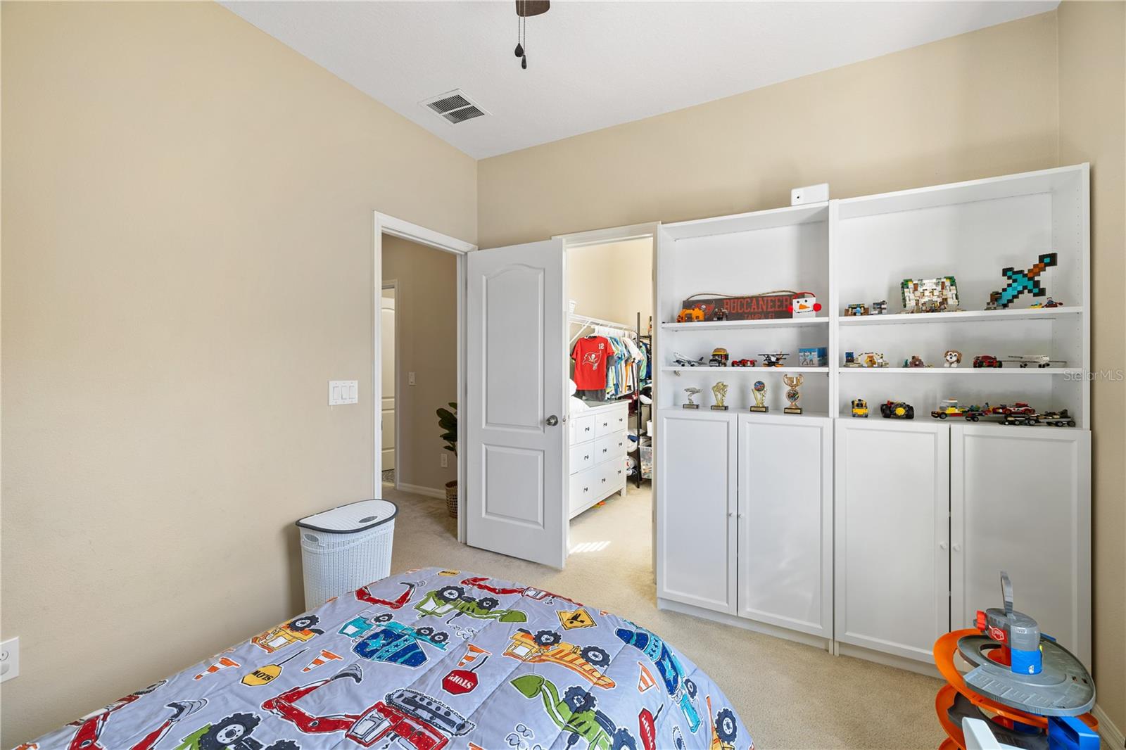 MCCORMICK WOODS - Residential