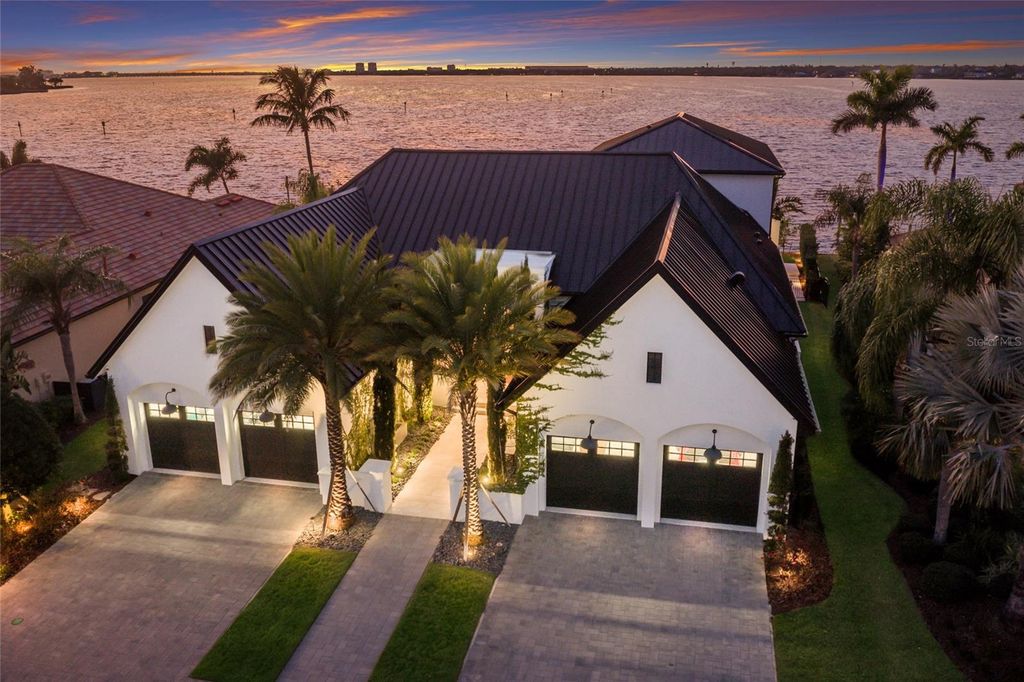 Photo of 628 Regatta Way, Bradenton, FL 34208 (MLS # A4680175)