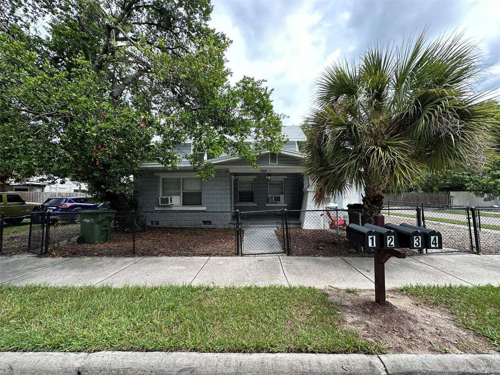 Photo of 1028 E 17th Ave, Tampa, FL 33629 (MLS # TB8540509)
