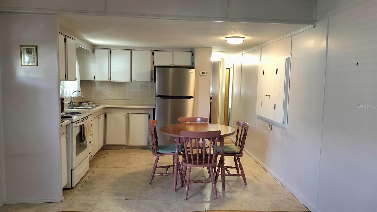 SLEEPY HOLLOW MOBILE ESTATES - Residential