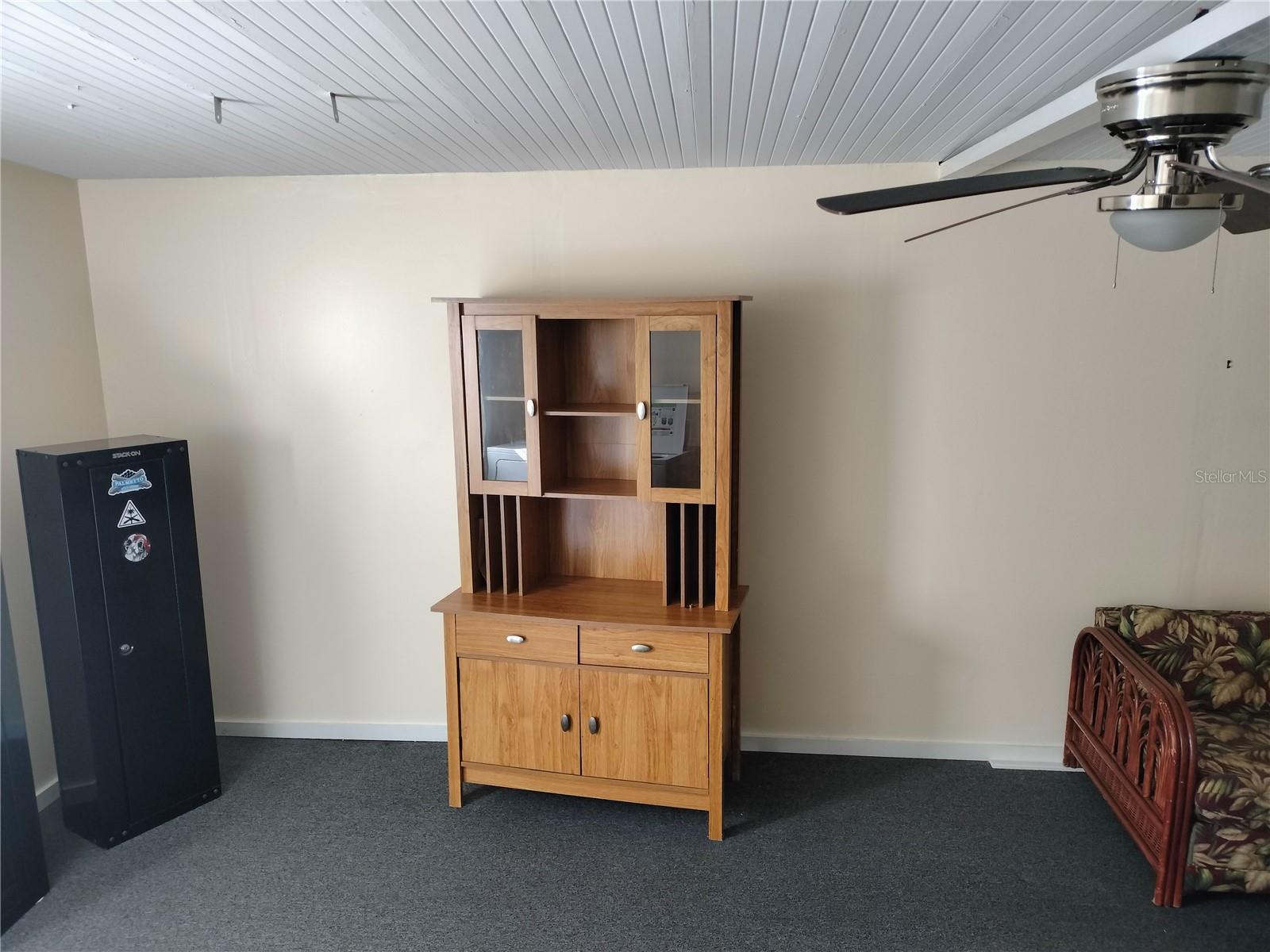 SLEEPY HOLLOW MOBILE ESTATES - Residential