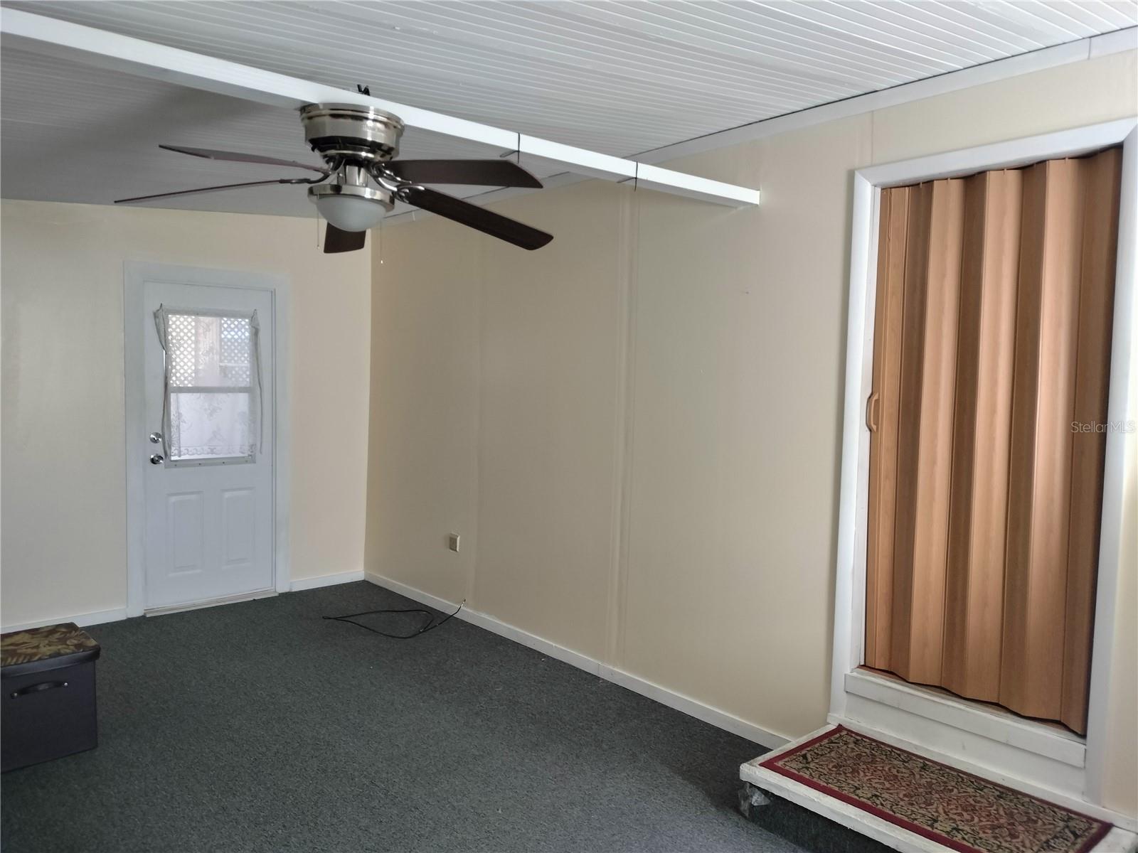 SLEEPY HOLLOW MOBILE ESTATES - Residential