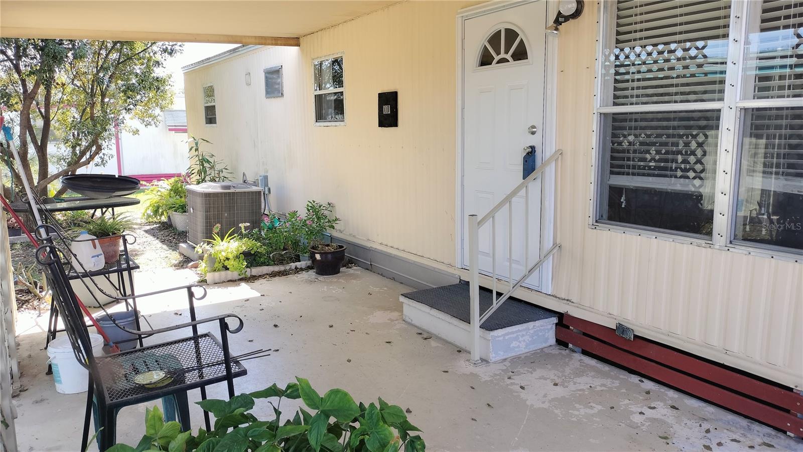 SLEEPY HOLLOW MOBILE ESTATES - Residential
