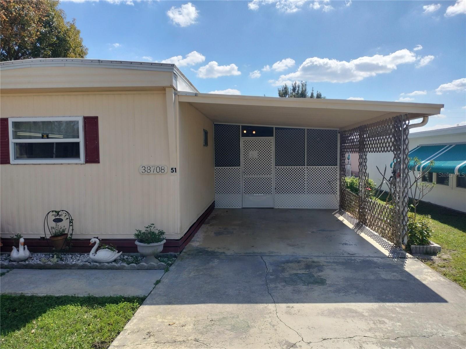 SLEEPY HOLLOW MOBILE ESTATES - Residential