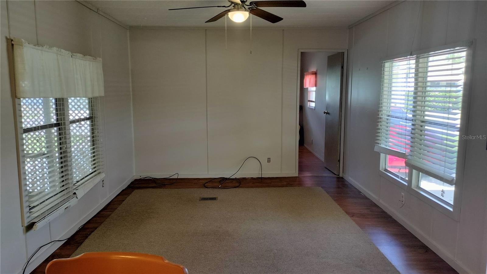SLEEPY HOLLOW MOBILE ESTATES - Residential