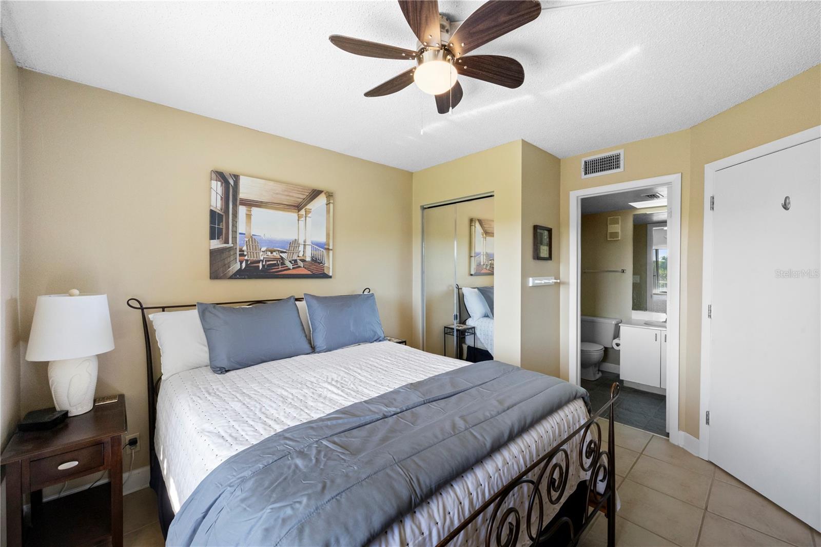 WANDER RESIDENCES OF TIERRA VERDE - Residential Lease