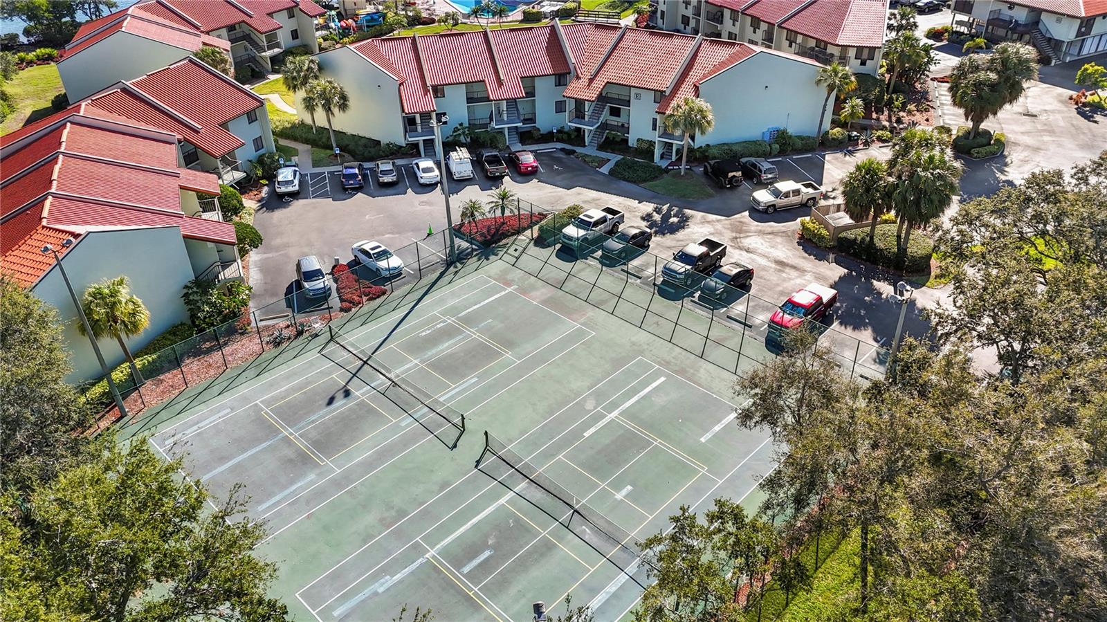 WANDER RESIDENCES OF TIERRA VERDE - Residential Lease