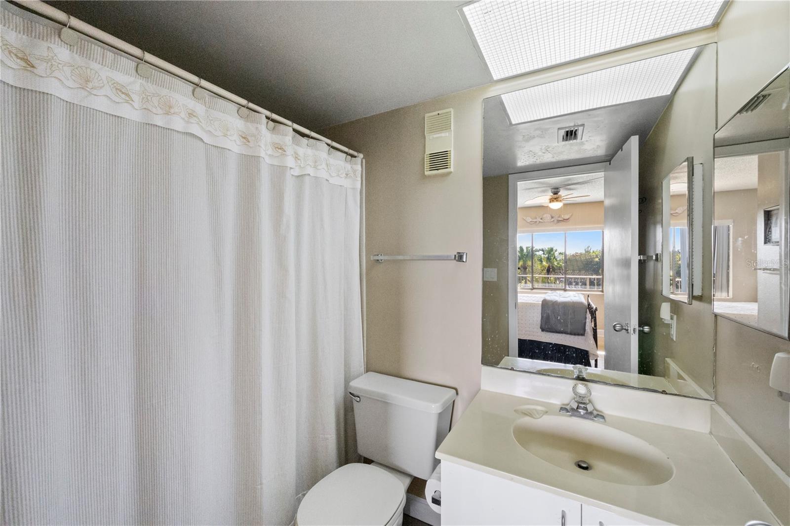 WANDER RESIDENCES OF TIERRA VERDE - Residential Lease