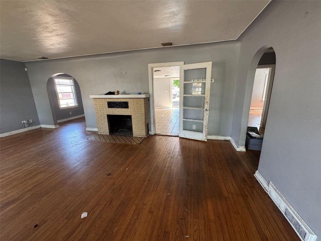 Photo of 536 89th Avenue N, St Petersburg, FL 33702 (MLS # TB8376863)