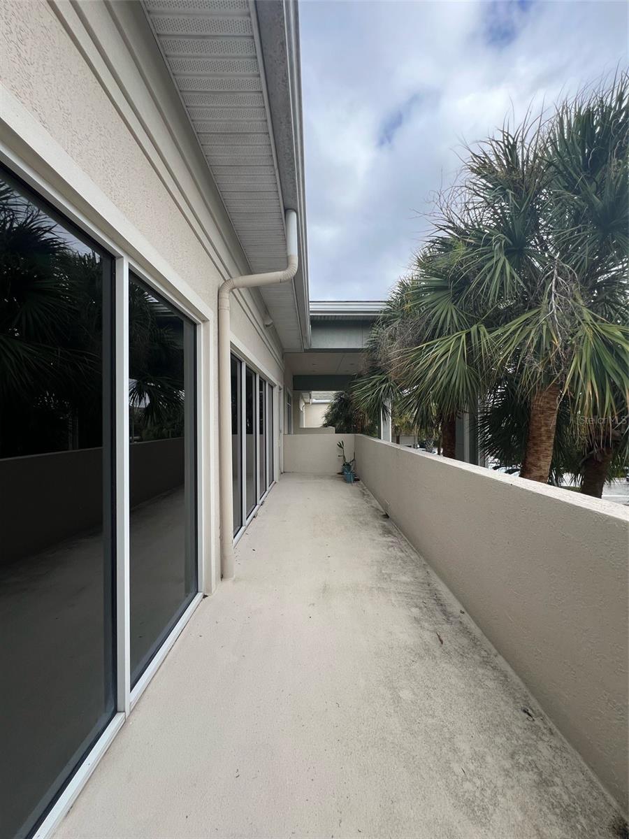 UNIVERSAL CENTER CONDO - Commercial Lease