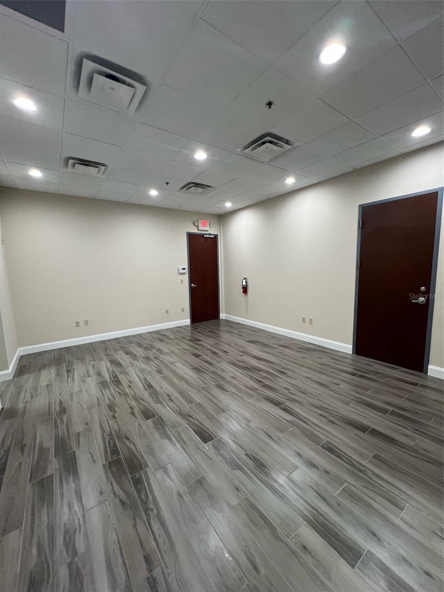 UNIVERSAL CENTER CONDO - Commercial Lease