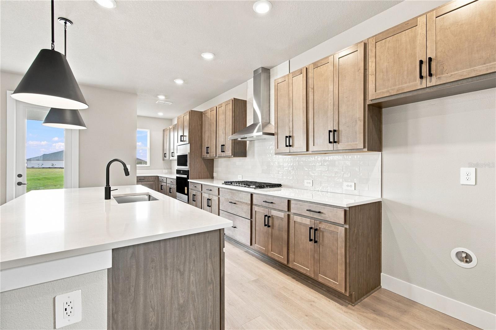 7733 MARINA BAY COVE