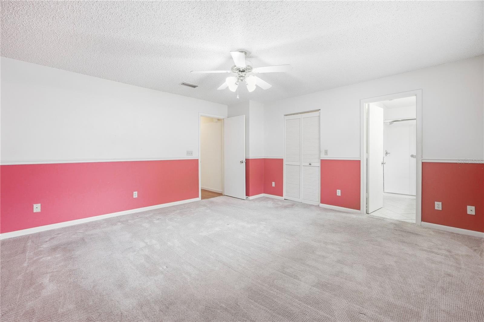 CIRCLE SQUARE WOODS - Residential