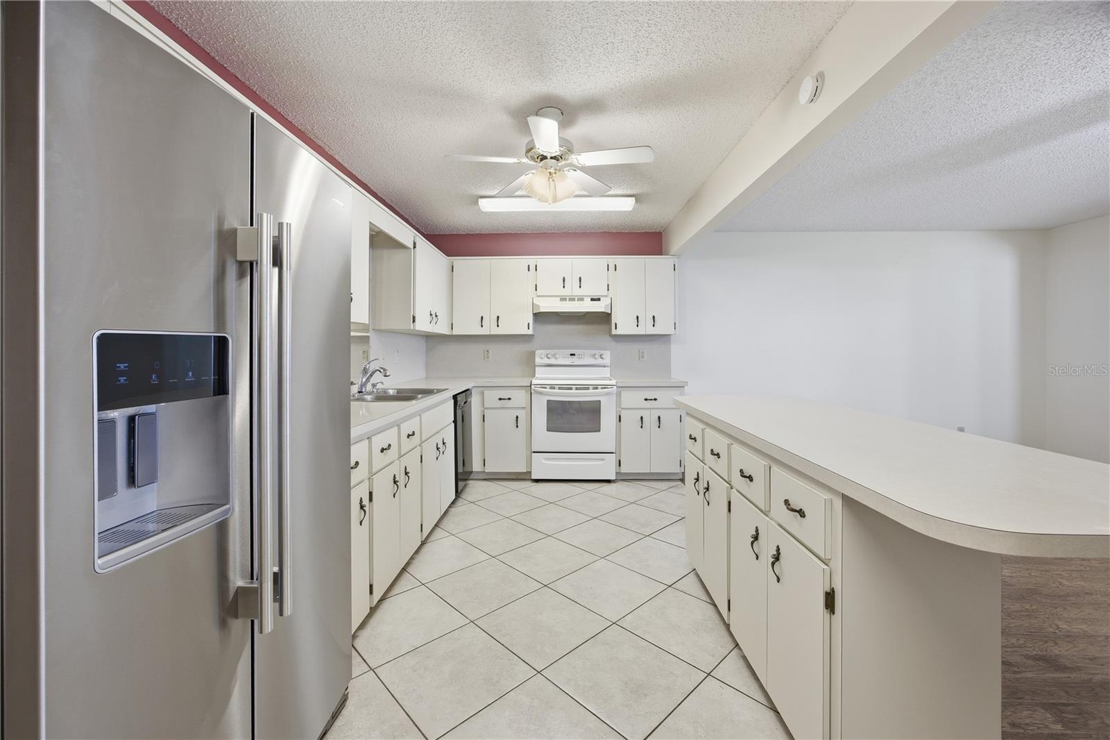 CIRCLE SQUARE WOODS - Residential