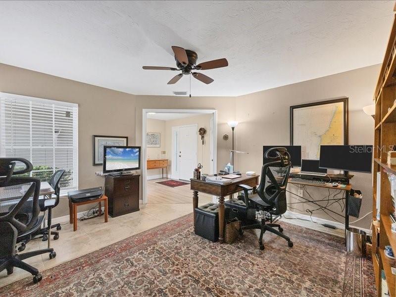 CLUB VILLAS AT PALM AIRE PH VI - Residential