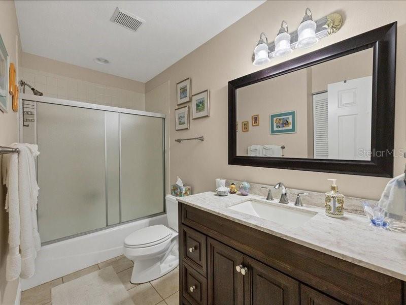 CLUB VILLAS AT PALM AIRE PH VI - Residential