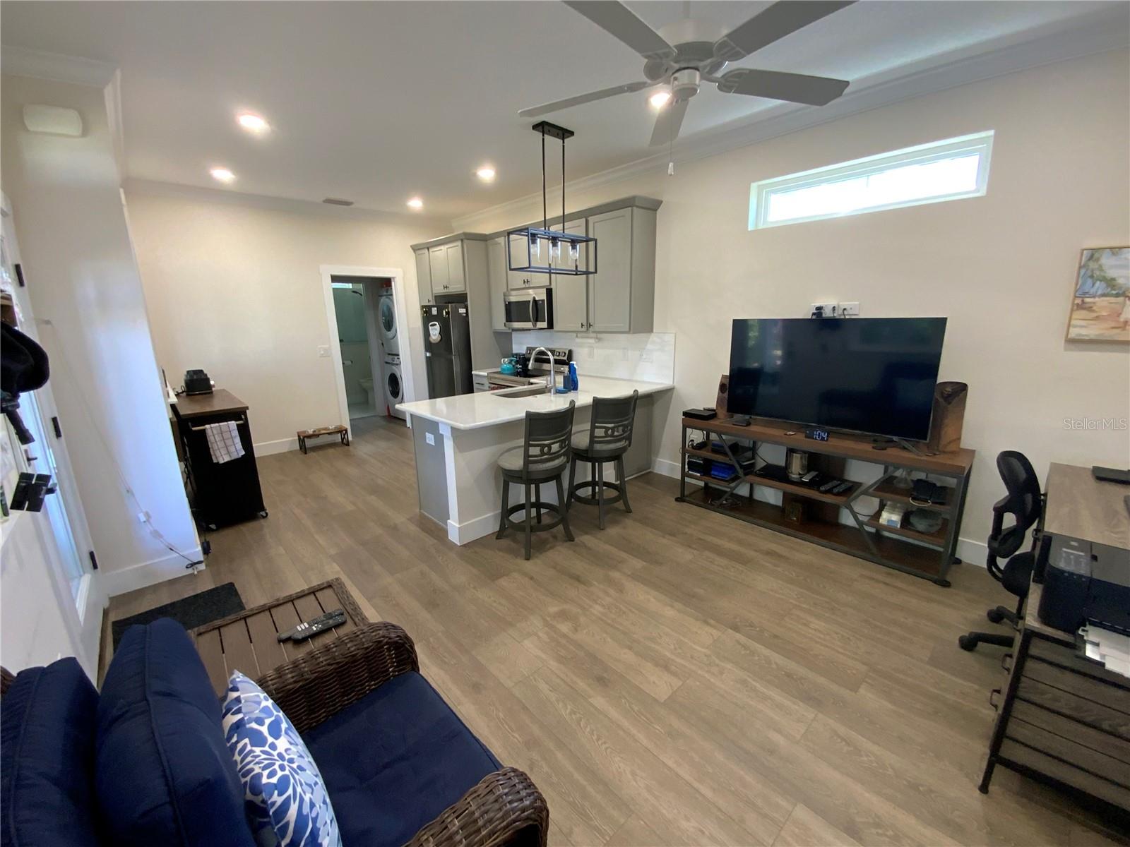 LAKESHORE - Residential