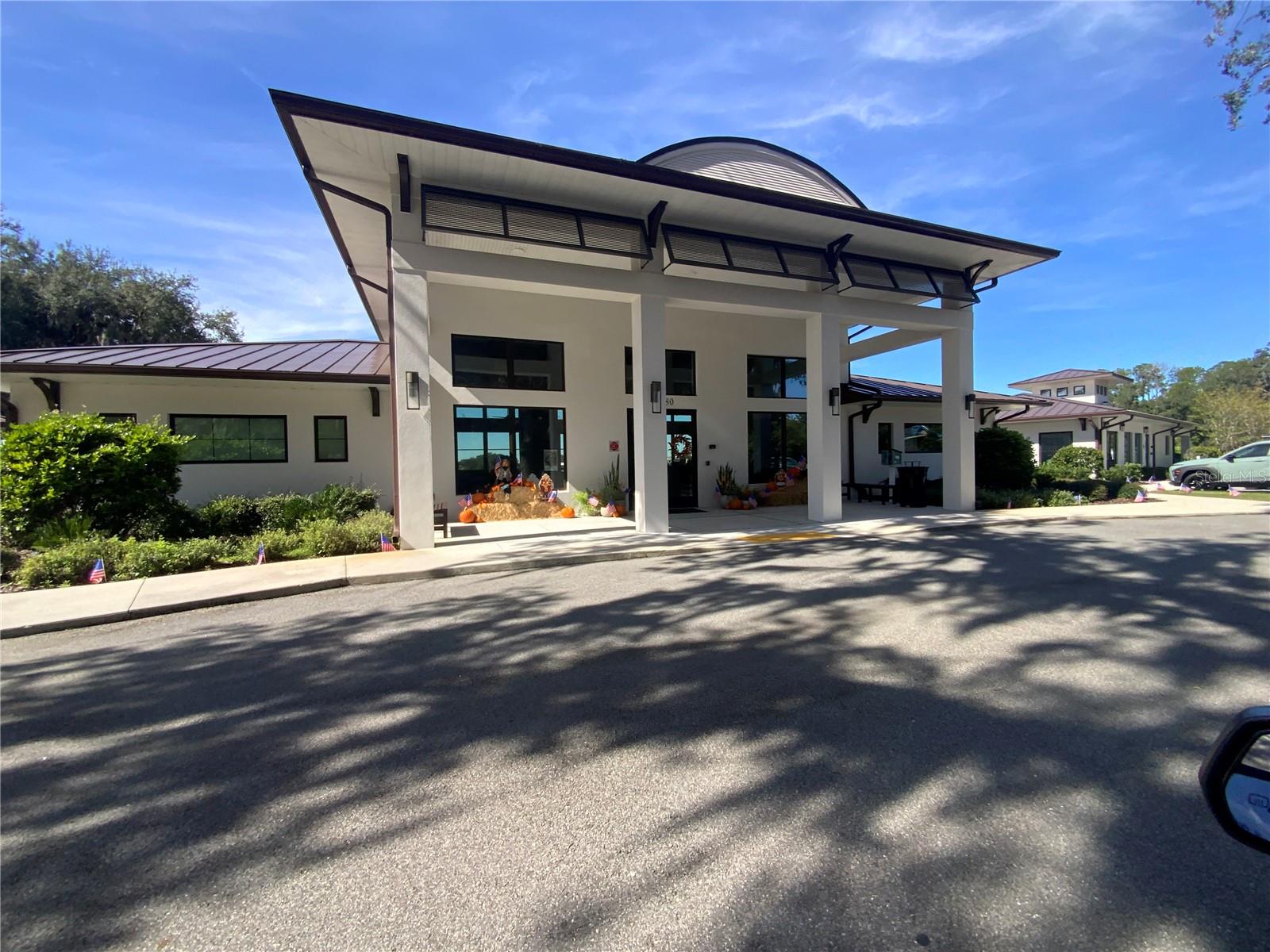 LAKESHORE - Residential