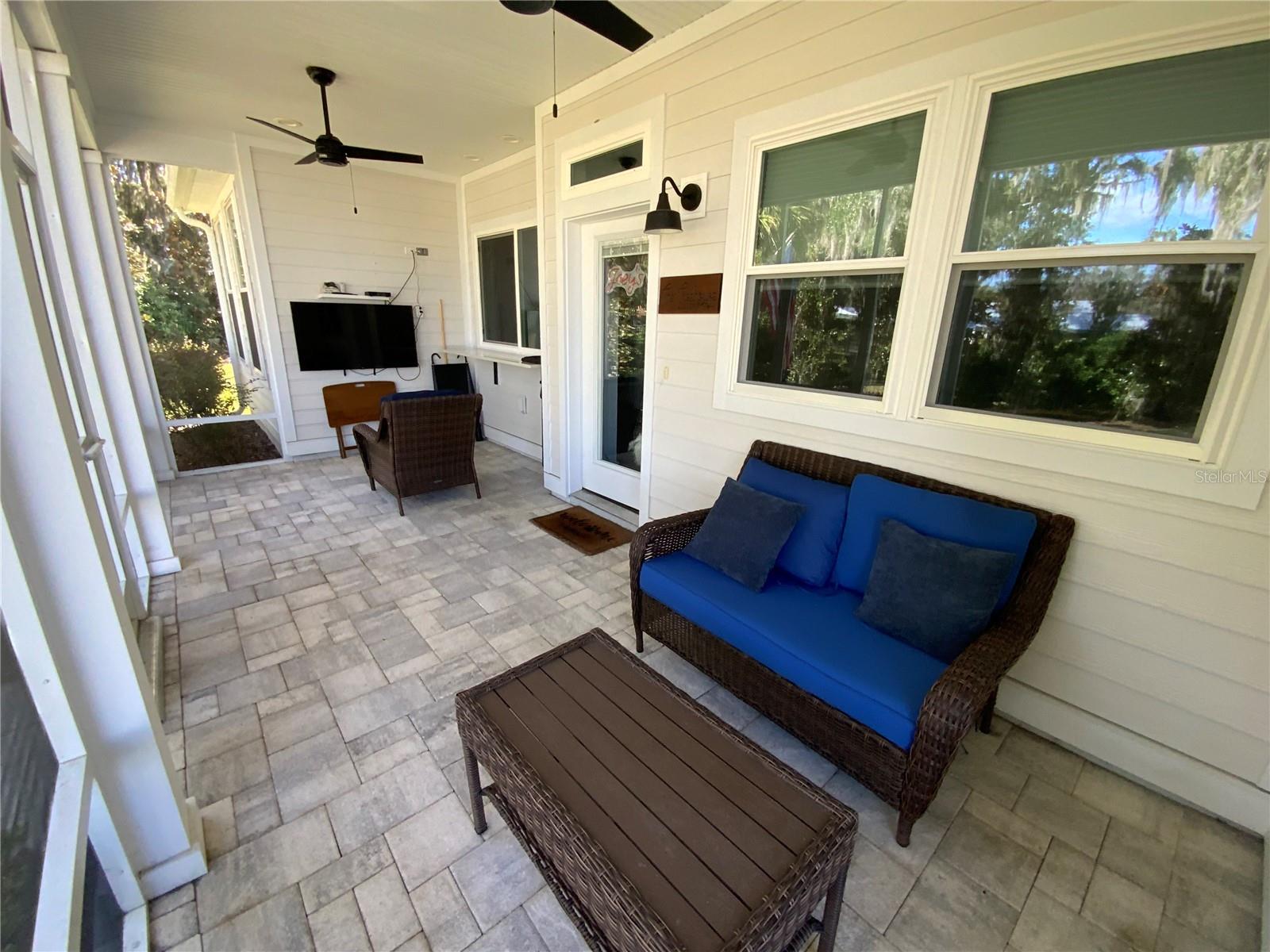 LAKESHORE - Residential