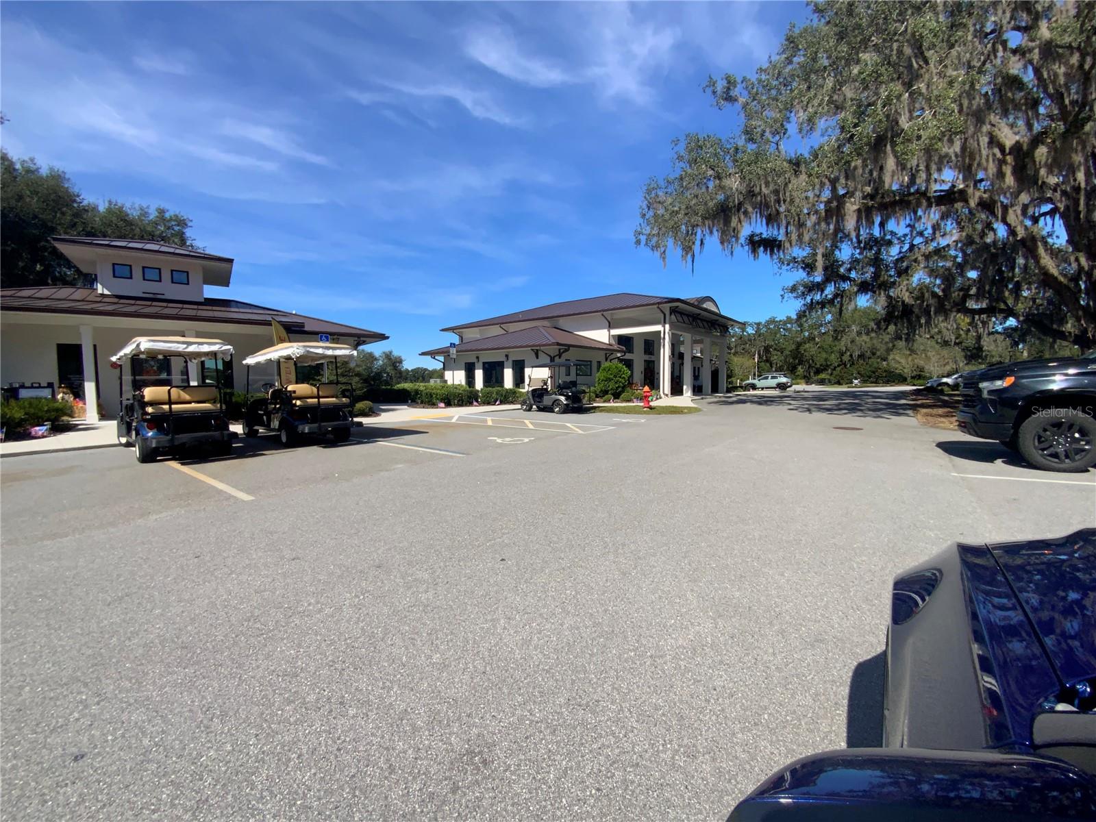 LAKESHORE - Residential