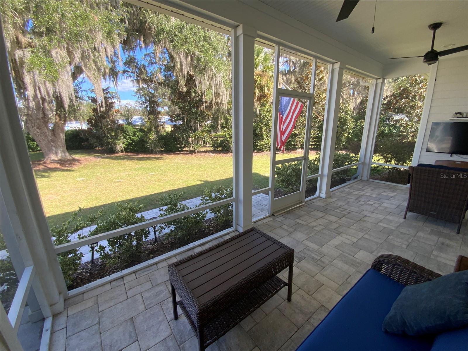 LAKESHORE - Residential