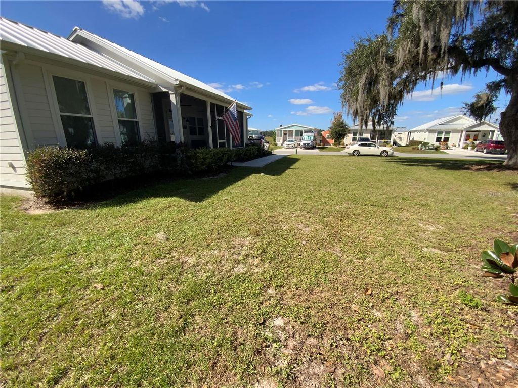Photo of 12103 Grand Oak Ln, Oxford, FL 34484 (MLS # G5104191)